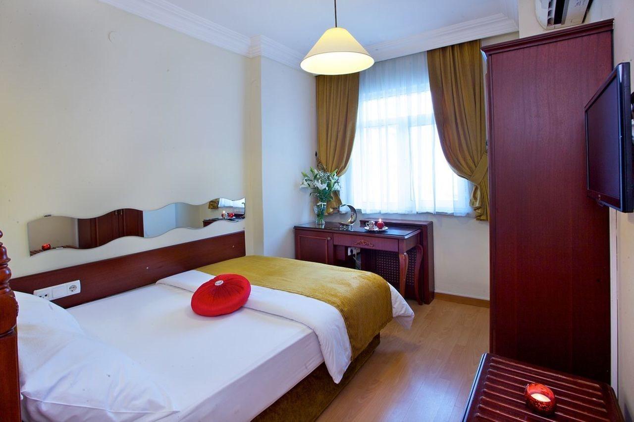 Hotel Ipek Palas Istanboel Buitenkant foto