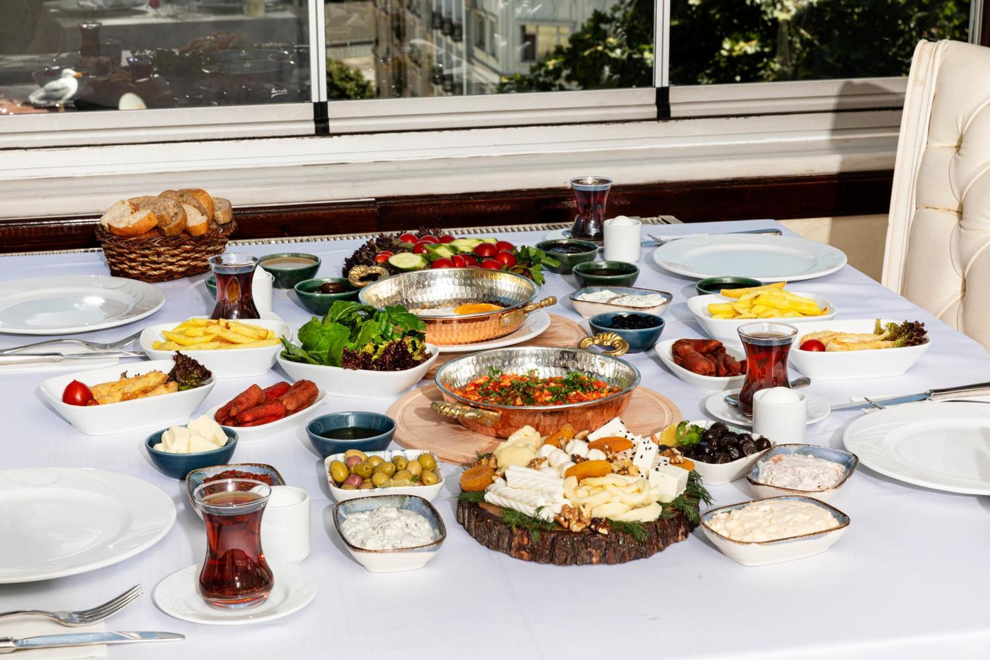 Hotel Ipek Palas Istanboel Buitenkant foto