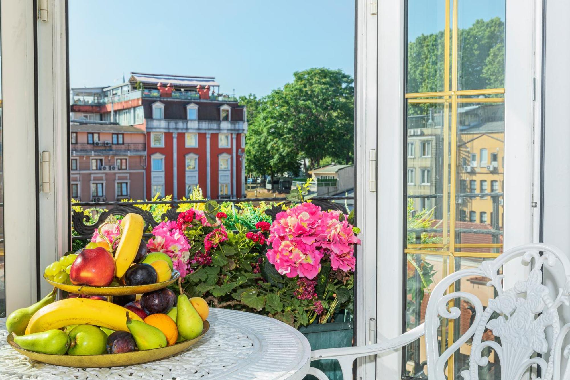 Hotel Ipek Palas Istanboel Buitenkant foto