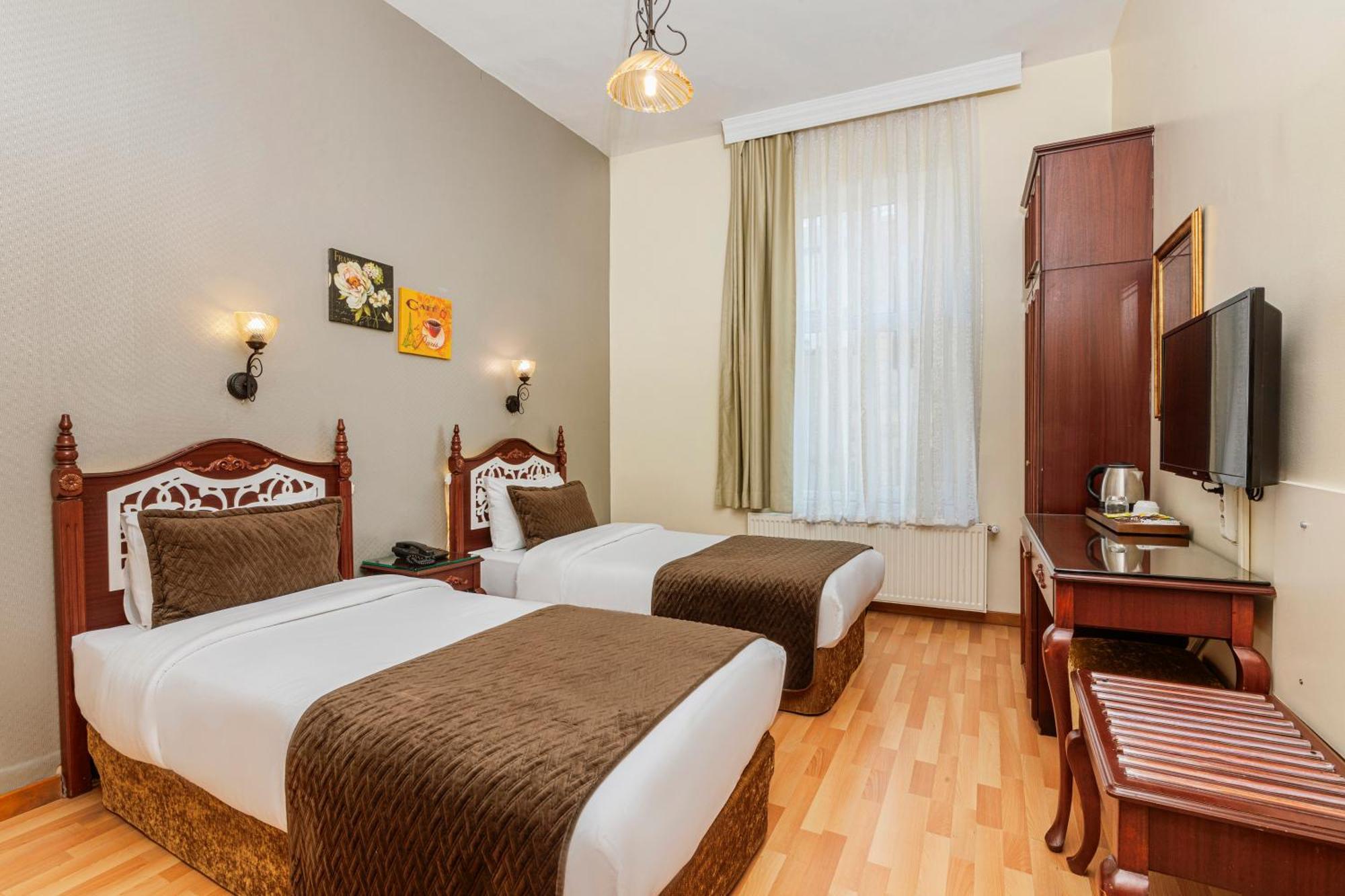 Hotel Ipek Palas Istanboel Buitenkant foto