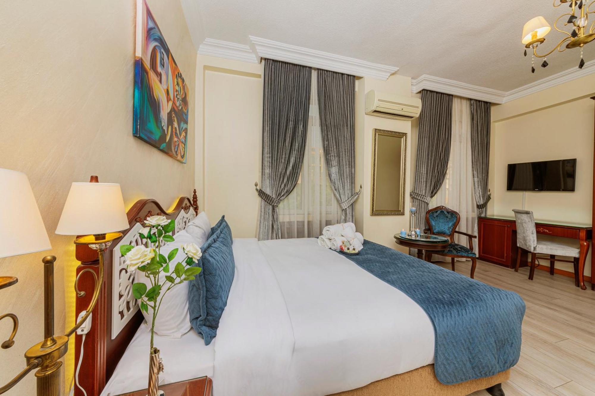 Hotel Ipek Palas Istanboel Buitenkant foto